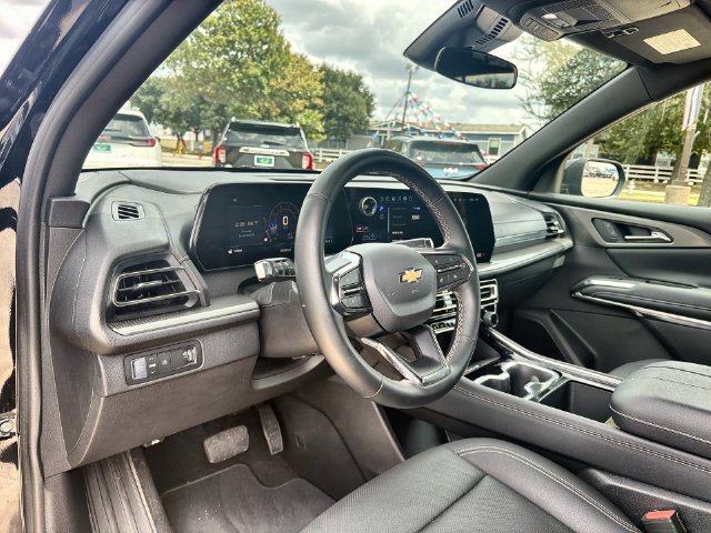 Certified 2026 Chevrolet Traverse LT FWD image 10