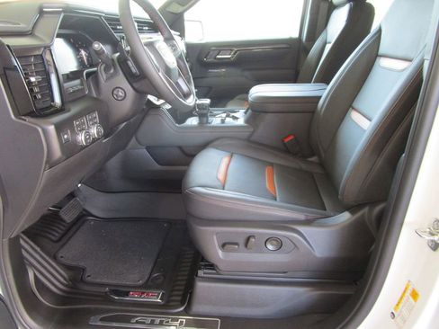 New 2026 GMC Sierra 1500 AT4 w/ Technology Package image 30