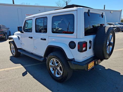 Certified 2022 Jeep Wrangler Unlimited Sahara w/ Cold Weather Group AWD/4WD image 4