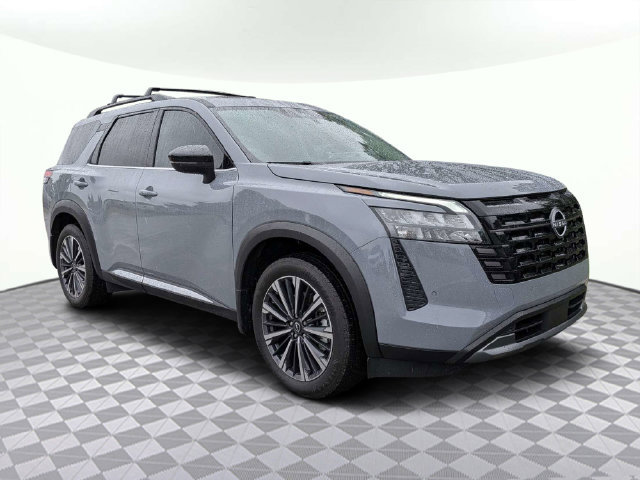 Used 2026 Nissan Pathfinder Platinum w/ Cargo Package FWD image 2