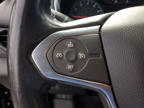 Used 2018 Chevrolet Traverse LT image 17