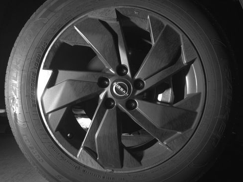 Used 2025 Nissan Rogue SV FWD image 13