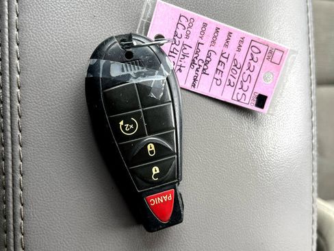 Used 2012 Jeep Grand Cherokee Laredo w/ Laredo E Group image 19