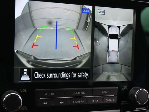 Used 2024 Nissan Frontier PRO-4X w/ Pro Convenience Package image 11