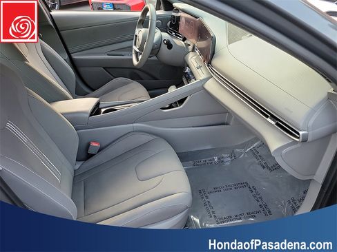 Used 2023 Hyundai Elantra SEL w/ Convenience Package image 22