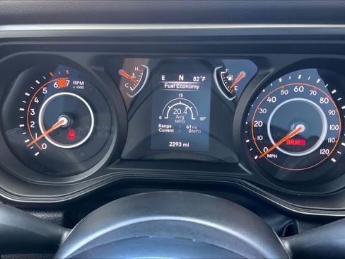 Used 2025 Jeep Wrangler Sport AWD/4WD image 17