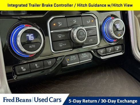 Used 2023 GMC Yukon XL Denali AWD/4WD image 22