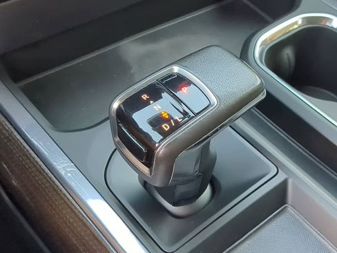 Used 2022 Chevrolet Silverado 1500 RST image 32