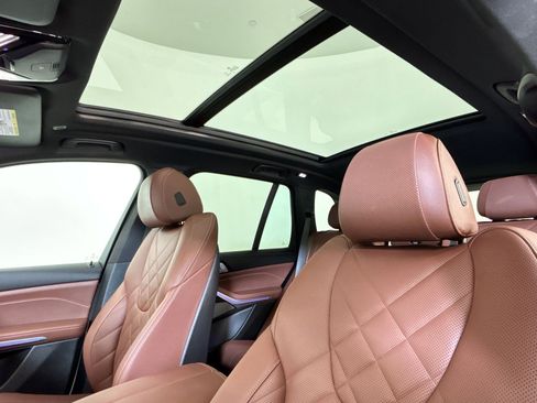 Used 2024 BMW X5 xDrive40i w/ Premium Package image 13