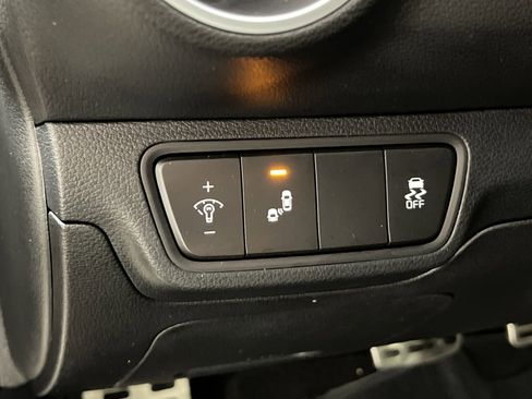 Used 2024 Kia Forte GT-Line image 31