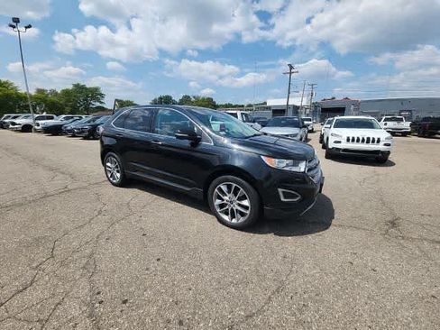 Used 2015 Ford Edge Titanium w/ Equipment Group 301A AWD/4WD image 9
