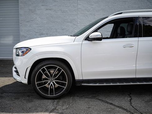 Used 2022 Mercedes-Benz GLS 450 4MATIC w/ AMG Line Exterior image 10