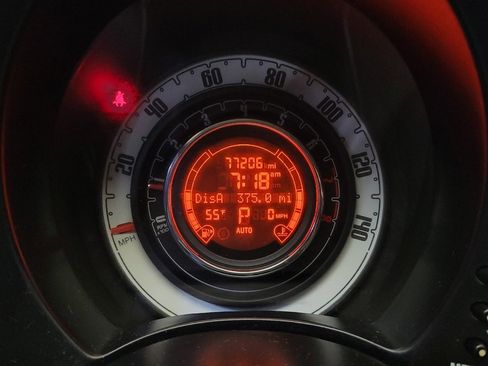 Used 2015 FIAT 500 Pop FWD image 23