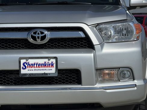 Used 2010 Toyota 4Runner Limited AWD/4WD image 8
