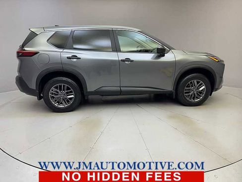 Used 2023 Nissan Rogue S image 6
