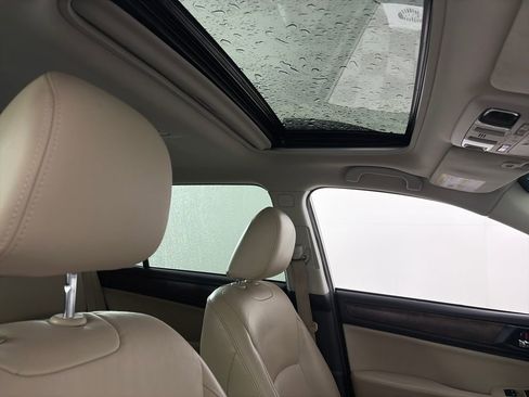 Used 2016 Subaru Outback 2.5i Limited AWD/4WD image 32