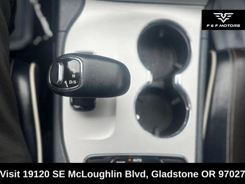 Used 2014 Jeep Grand Cherokee Overland AWD/4WD image 28