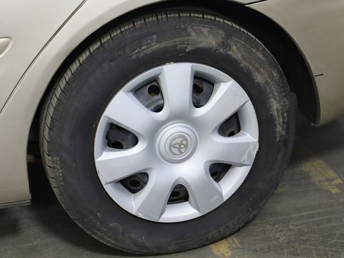 Used 2003 Toyota Camry LE image 23