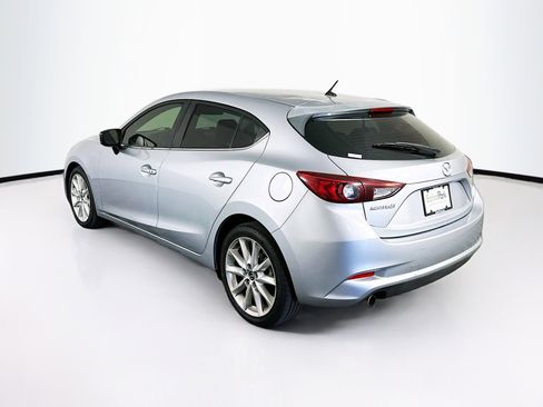Used 2017 MAZDA MAZDA3 Touring image 5