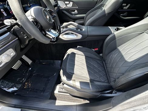 Certified 2025 Mercedes-Benz GLS 63 AMG 4MATIC image 10