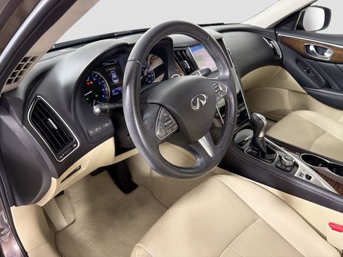 Used 2015 INFINITI Q50 Premium w/ Deluxe Touring Package image 10
