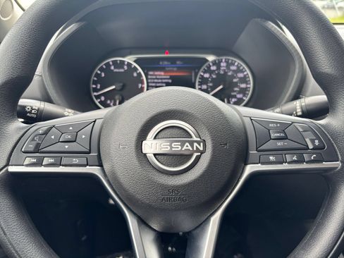 Used 2025 Nissan Sentra SV FWD image 25