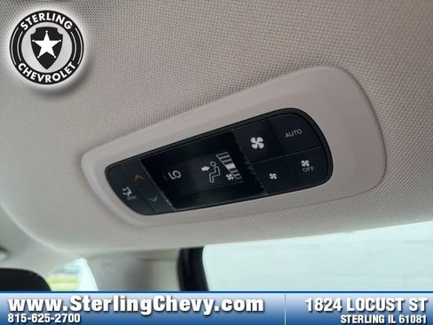 Used 2023 Chrysler Pacifica Touring-L FWD image 25