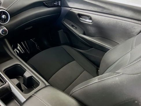 Used 2024 Nissan Sentra SV FWD image 22
