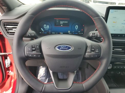 Used 2025 Ford Escape ST-Line Elite w/ Premium Technology Package image 25