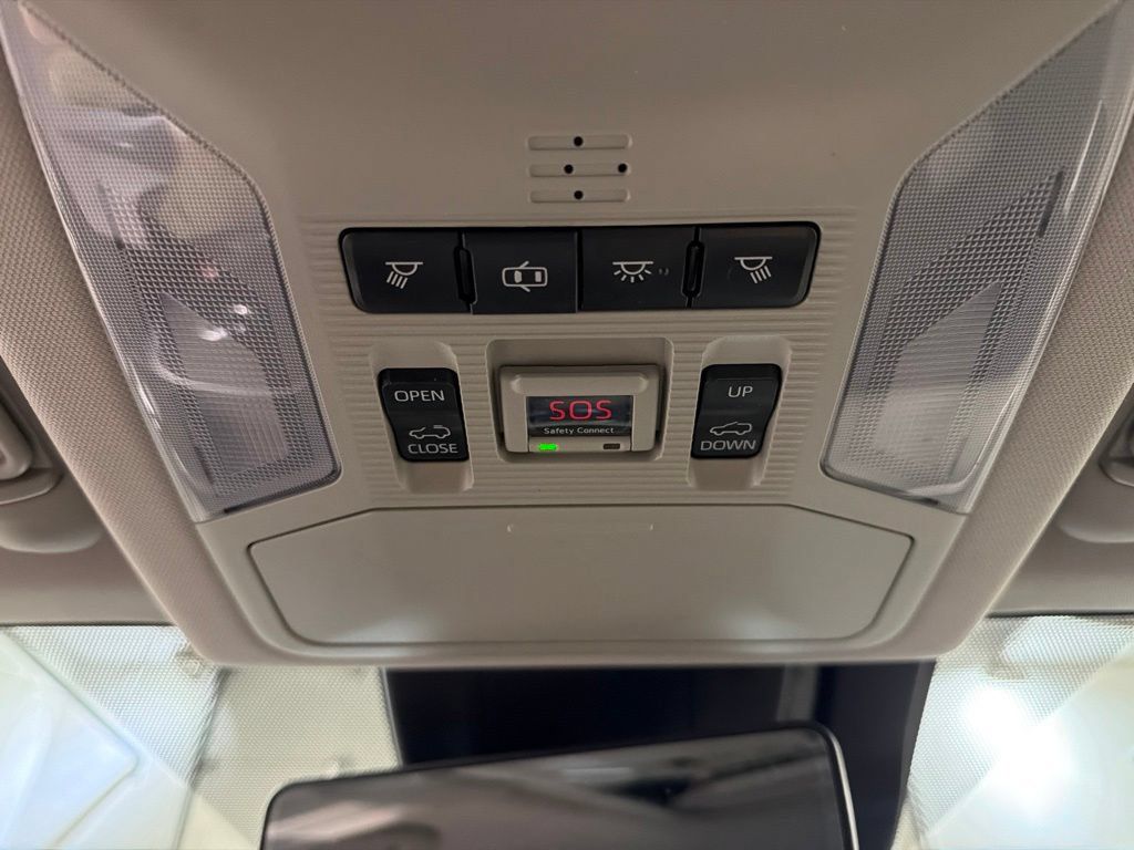 Used 2019 Toyota RAV4 Limited w/ Cold Weather Package AWD/4WD image 27