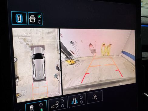 Certified 2024 GMC Acadia AT4 w/ Super Cruise Package image 16