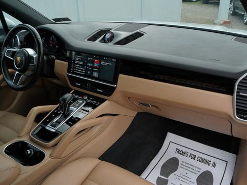 Used 2020 Porsche Cayenne AWD/4WD image 70