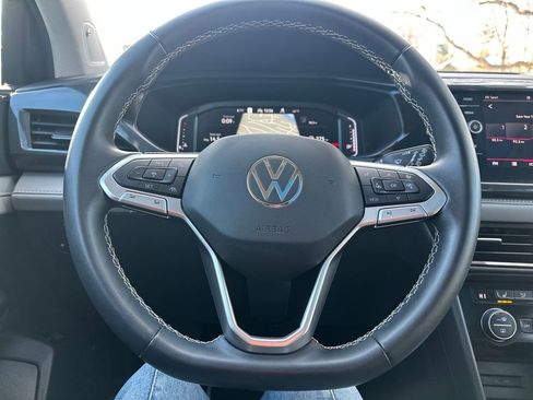 Used 2023 Volkswagen Taos SEL image 7