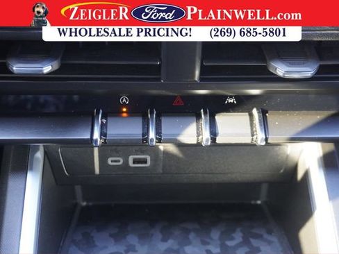 Used 2024 Chevrolet Colorado Trail Boss image 16