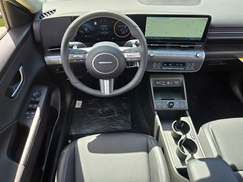 New 2026 Hyundai Kona Limited FWD image 8