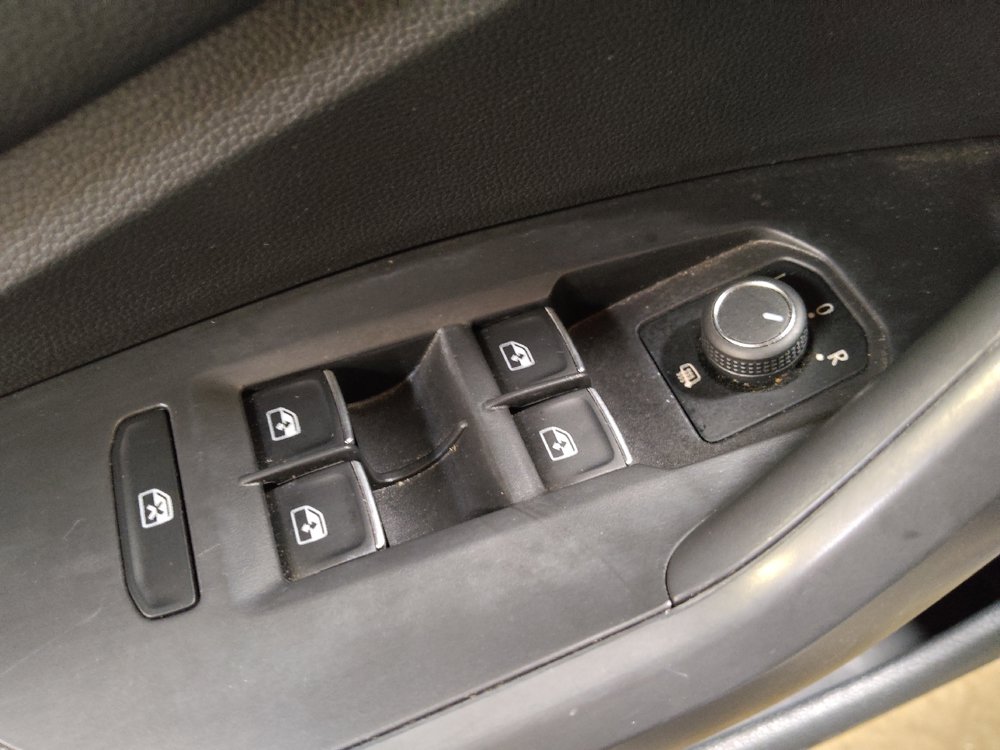 Used 2025 Volkswagen Jetta Sport FWD image 27