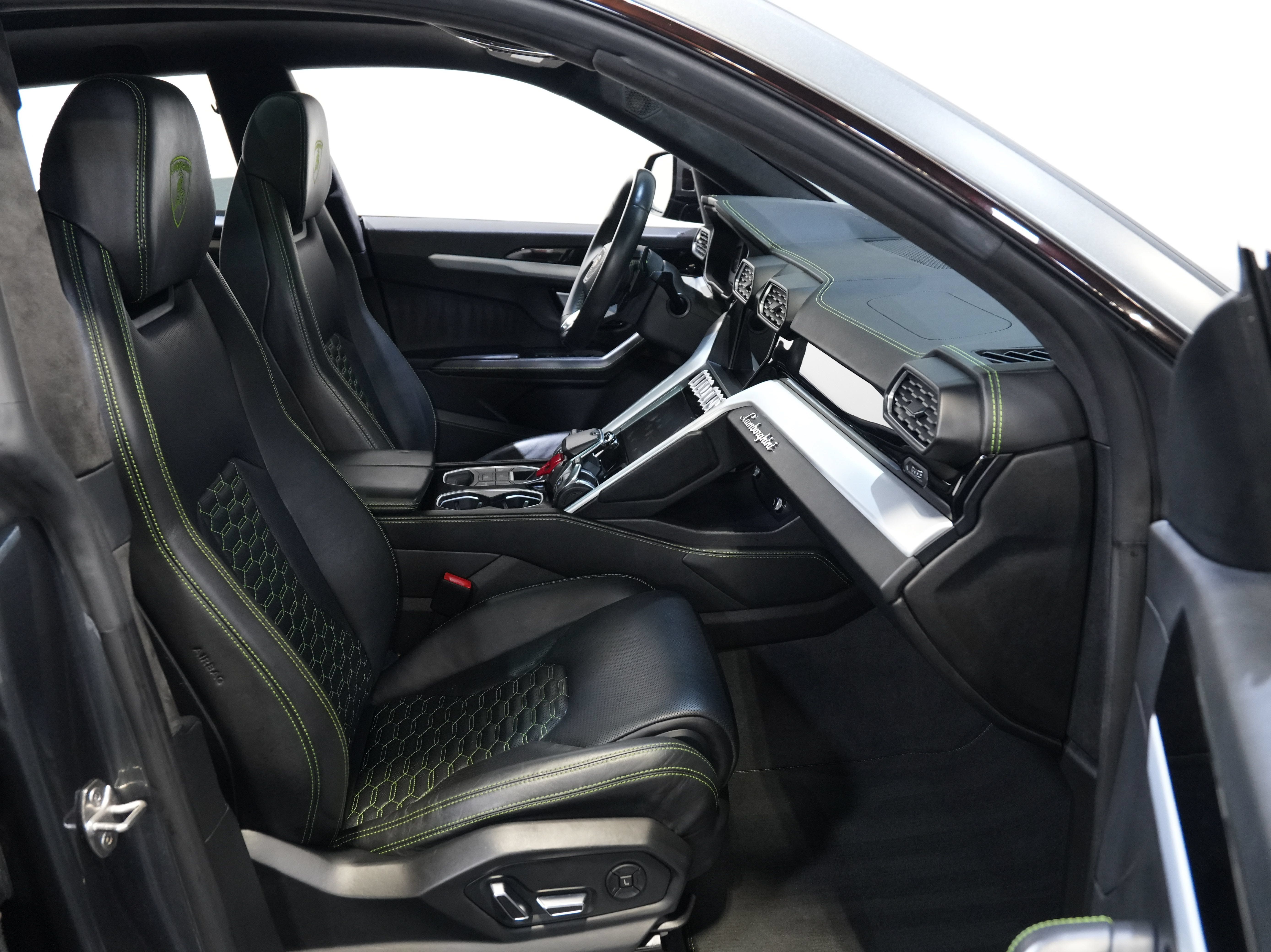 Used 2019 Lamborghini Urus AWD/4WD image 35