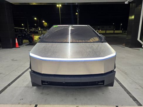 Used 2024 Tesla Cybertruck Cyberbeast AWD/4WD image 8
