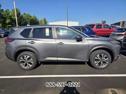 Used 2023 Nissan Rogue SV AWD/4WD image 8