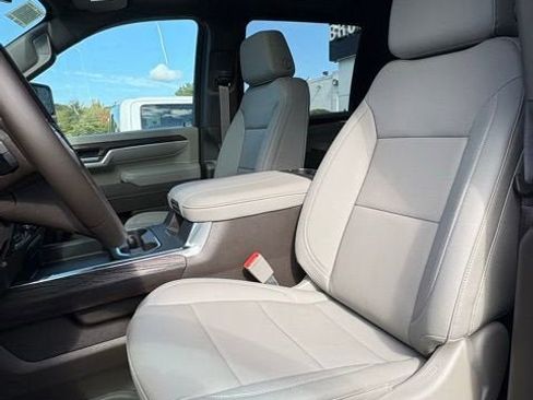 New 2026 GMC Sierra 2500 SLT image 13