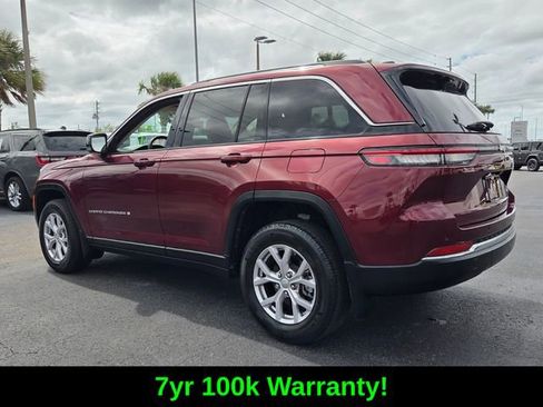 Certified 2022 Jeep Grand Cherokee Limited w/ Luxury Tech Group II image 5