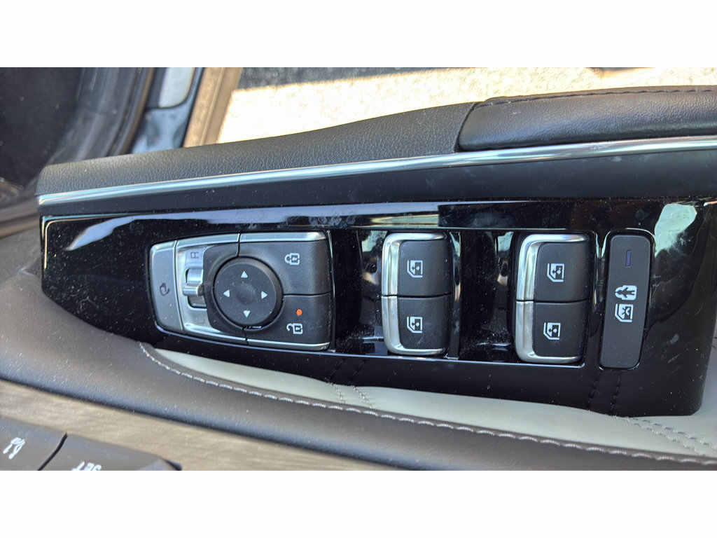 Used 2024 Kia Sorento SX Prestige w/ Sage Leather Package AWD/4WD image 9
