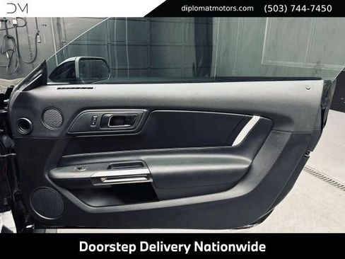 Used 2022 Ford Mustang Shelby GT500 w/ Technology Package RWD image 24