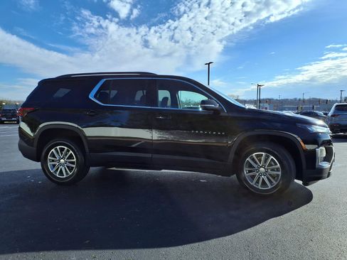 Used 2023 Chevrolet Traverse LT AWD/4WD image 35