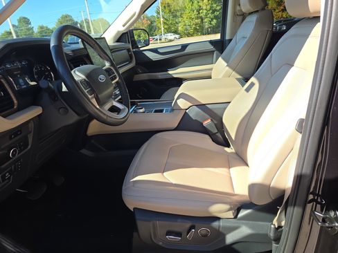 Used 2024 Ford Expedition Max Limited image 5