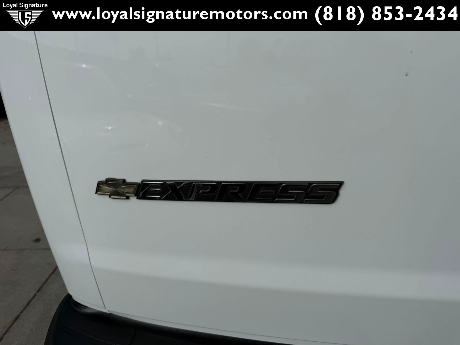 Used 2022 Chevrolet Express 2500 w/ Driver Convenience Package RWD image 8