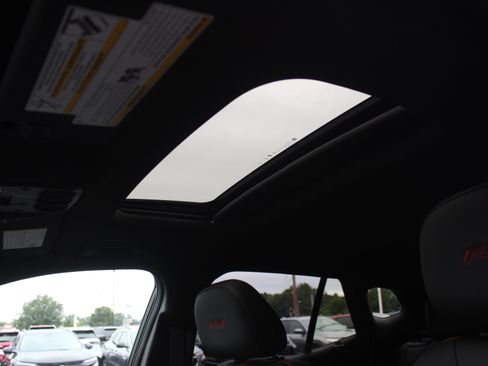 New 2026 Chevrolet Trax RS w/ Sunroof Package FWD image 10