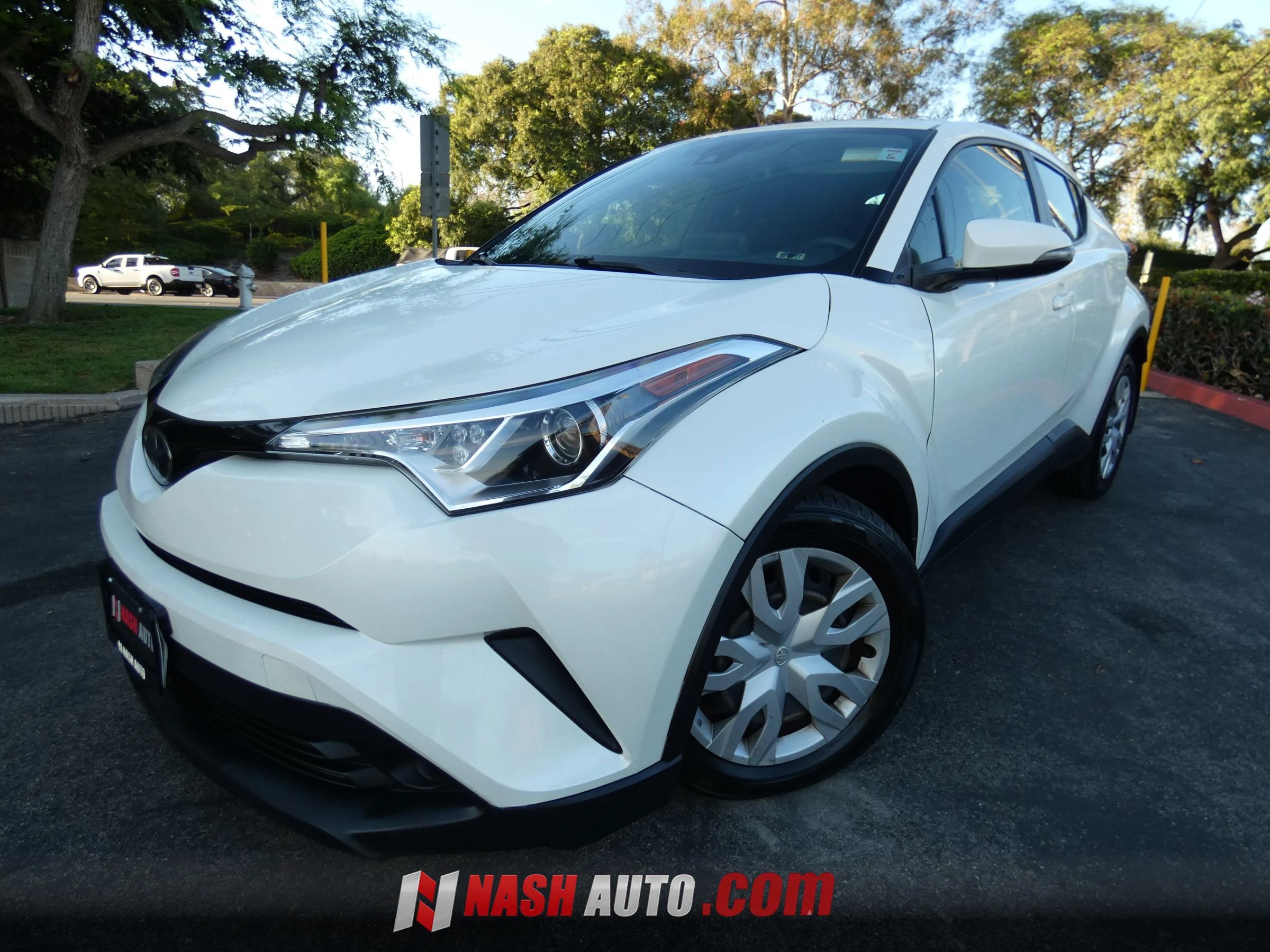 Used 2019 Toyota C-HR LE FWD image 12