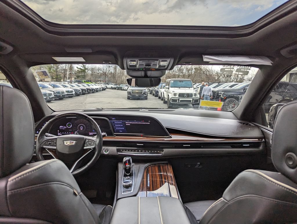 Used 2022 Cadillac Escalade Premium Luxury RWD image 38