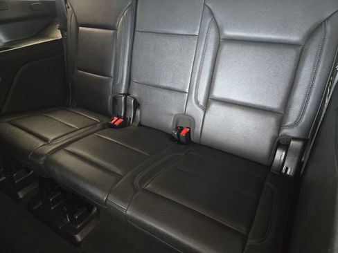 Used 2021 Chevrolet Tahoe LT w/ LT Signature Plus Package RWD image 33